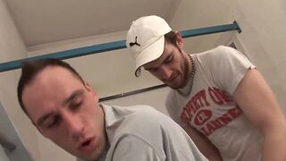 HANDWORKER FUCK BAREBACK DURING THEIR WORK