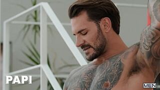 Bruno Max Is Moving A House When Sexy Papi Kocic Comes To Pick Up The Boxes & Makes Him Horny - PAPI