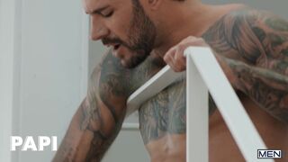 Bruno Max Is Moving A House When Sexy Papi Kocic Comes To Pick Up The Boxes & Makes Him Horny - PAPI - 12 image