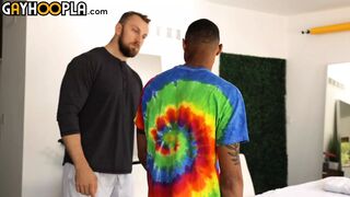 Eli's Massage Therapist Gets In REAL Deep! - 1 image