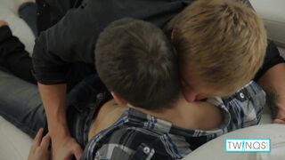 Zane Loves When Passive Cowboy Maxim Fucks His Thick Hard Cock!