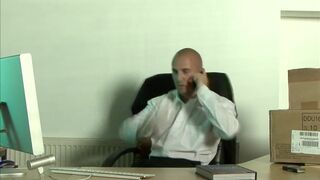 Vin Costes, solo masturbation in the office, to relax after