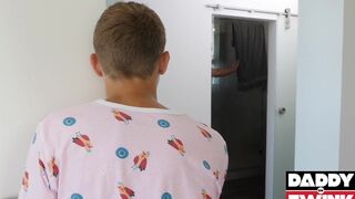 DADDYONTWINK Timmy Cole Blows Cris Denny Cock After Blowjob