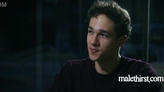 Kyler Drayke seduces a hung hunk with a hot story & a hot face