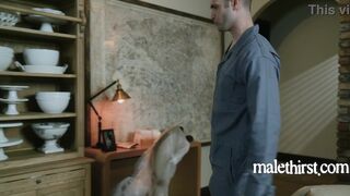 Kyler Drayke seduces a hung hunk with a hot story & a hot face