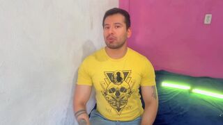 Watch as a well-endowed jackal seduces car salesmen with his 19.5 inch monster cock! - 13 image