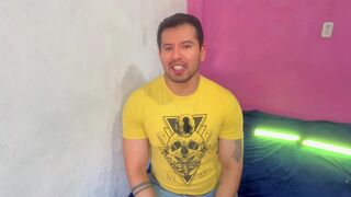 Watch as a well-endowed jackal seduces car salesmen with his 19.5 inch monster cock! - 15 image