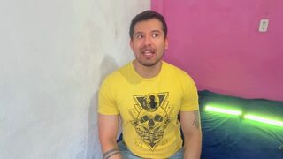 Watch as a well-endowed jackal seduces car salesmen with his 19.5 inch monster cock! - 6 image