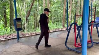 Maloka & Euerickdiaz get wild with personal trainer in public park