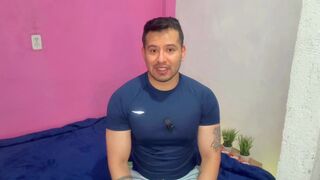 Hot brother-in-law's ass impregnated by well-endowed guy in pool without protection