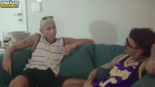 Nerdy park boy Murillo Motta dominates Maloka Dance's tight ass with his massive cock - 4 image