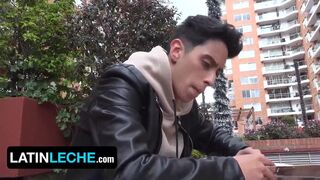 Watch Straight Amateur Vincent Vega take a hard dick in POV bareback action! - 3 image