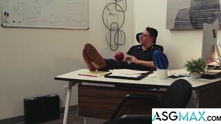 Des Irez, Masyn Thorne, Carter Woods & Dalton Riley go wild in the office - Compilation - 9 image