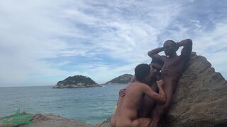 Renato Carioca Rj gives a public BJ to a hot pornstar while on the beach - 1 image