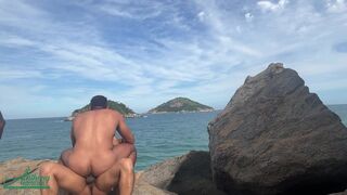 Renato Carioca Rj gives a public BJ to a hot pornstar while on the beach - 14 image