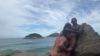Renato Carioca Rj gives a public BJ to a hot pornstar while on the beach - 2 image