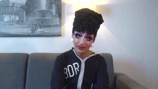 U EQUALS FUCKING U - THE TEA (Behind The Scenes)