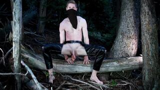 Republican biker beats his meet in public American Forest - 13 image