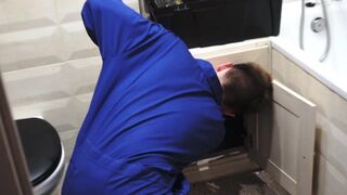 The plumber came to fix the pipes - 1 image