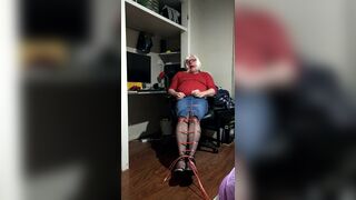 Daisy tied up and cumming