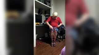 Daisy tied up and cumming