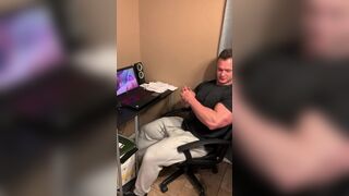 BODYBUiLDER FUCKS HiS GF - 1 image