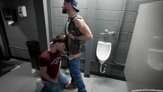Nailed in the public bathroom. Drew Dixon y Sean Mayers - 3 image