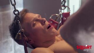 Twinks bareback at the bathhouse - 4 image